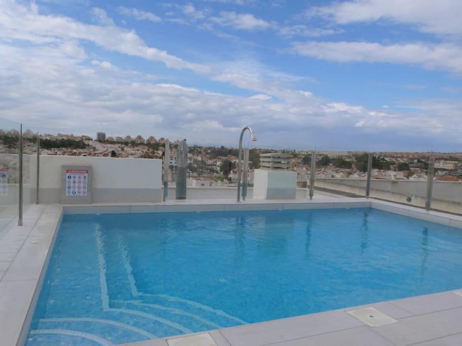Modern Apartment In Torrevjea 200M From The Loccos Beach Торрев'єха Екстер'єр фото