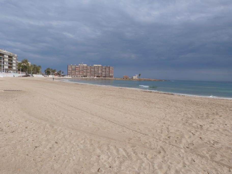 Modern Apartment In Torrevjea 200M From The Loccos Beach Торрев'єха Екстер'єр фото